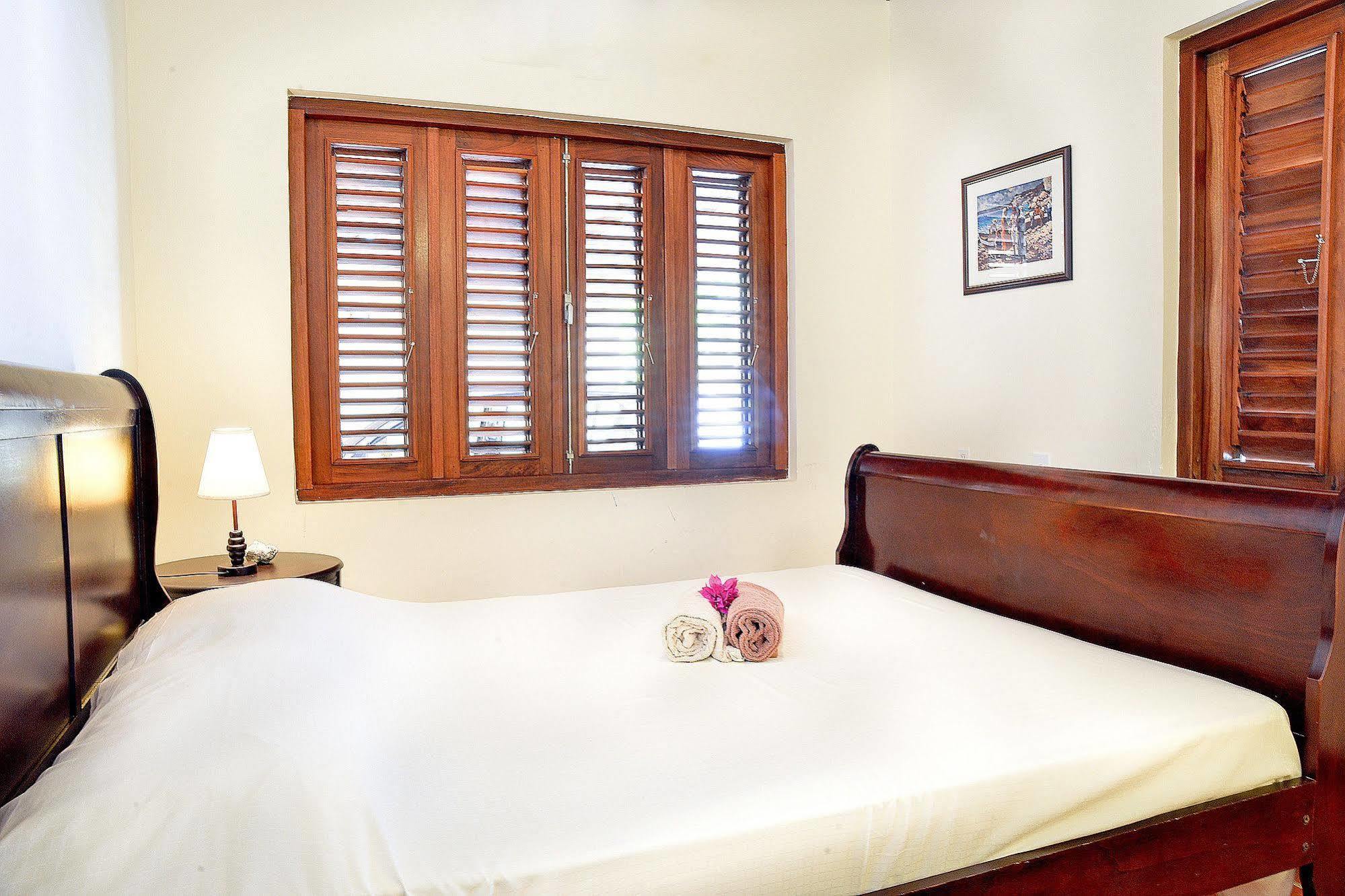 Lagun Blou Dive And Beach Resort Luaran gambar